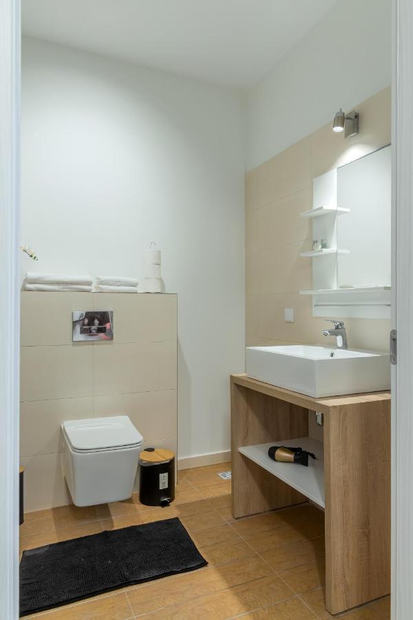Atlas Unirii: Upscale Flats In The Heart Of Bucharest! Buitenkant foto