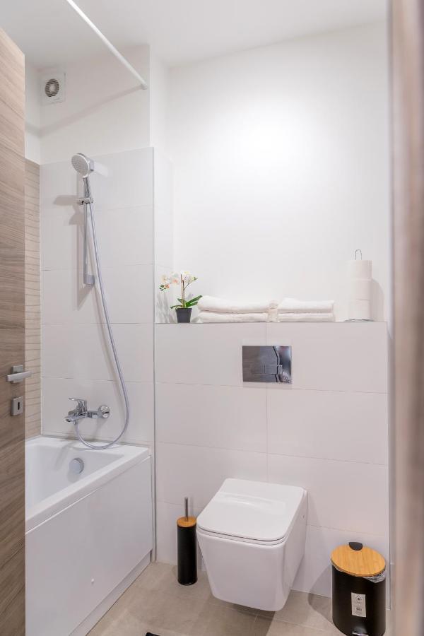 Atlas Unirii: Upscale Flats In The Heart Of Bucharest! Buitenkant foto
